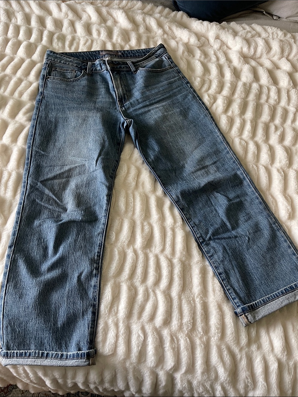 Women’s Classic Blue Straight-Leg Jeans